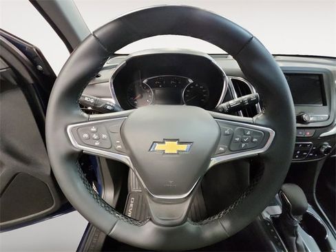 Used 2023 Chevrolet Equinox LT image 12
