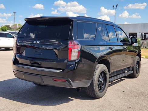 Used 2023 Chevrolet Tahoe Z71 w/ Luxury Package AWD/4WD image 4
