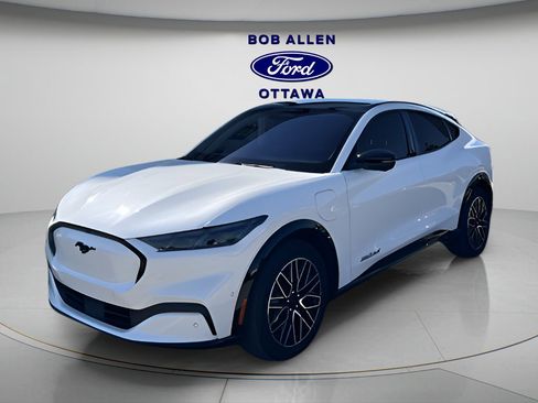 Used 2024 Ford Mustang Mach-E Premium image 1