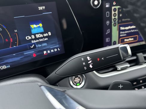 Used 2026 Chevrolet Equinox LT w/ Convenience Package II image 16