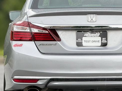 Used 2016 Honda Accord Sport image 16