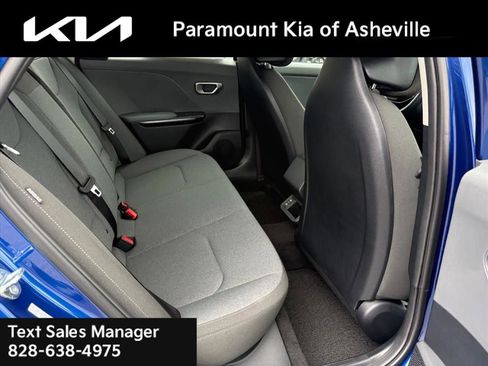 New 2025 Kia K4 LXS image 18