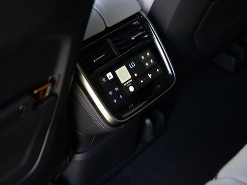 Used 2025 Rivian R1S Adventure image 16