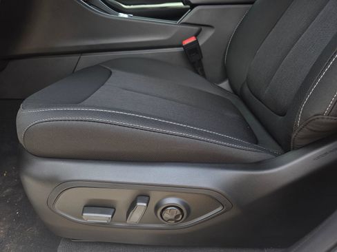 New 2026 Jeep Grand Cherokee L Laredo RWD image 11