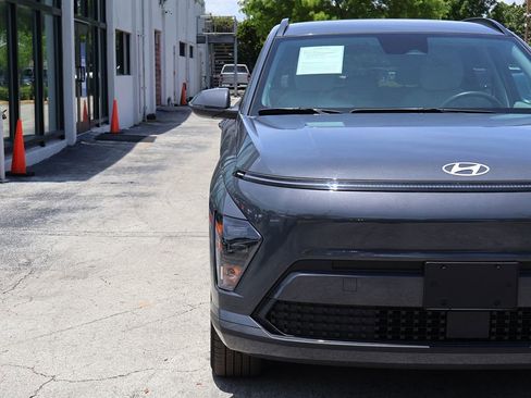 Used 2024 Hyundai Kona SEL FWD image 11