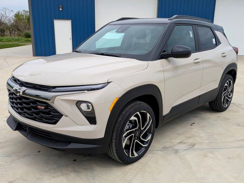 New 2026 Chevrolet TrailBlazer RS w/ Convenience Package AWD/4WD image 1