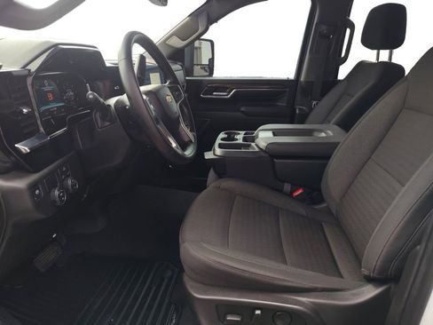 Used 2024 Chevrolet Silverado 3500 LT w/ Convenience Package RWD image 19