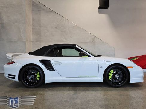 Used 2012 Porsche 911 Turbo image 44