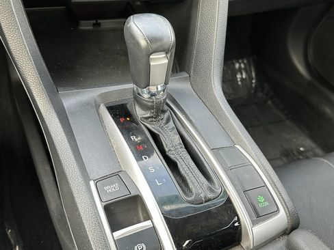 Used 2018 Honda Civic Touring image 30