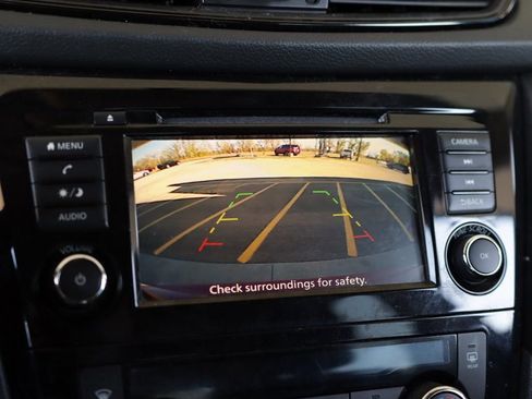 Used 2020 Nissan Rogue S image 14