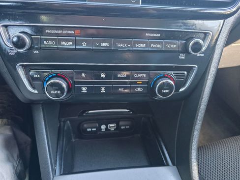 Used 2019 Kia Optima S w/ S Panoramic Sunroof Package FWD image 23