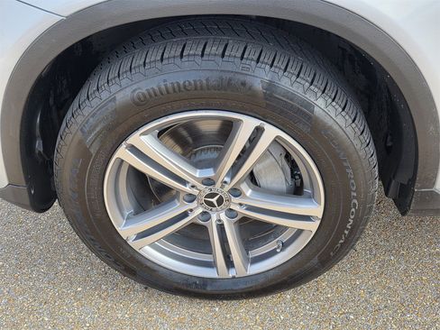 Used 2021 Mercedes-Benz GLC 300 image 32