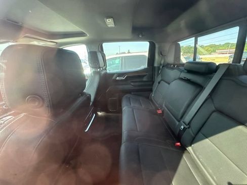 Used 2024 GMC Sierra 1500 Denali w/ Denali Reserve Package AWD/4WD image 8