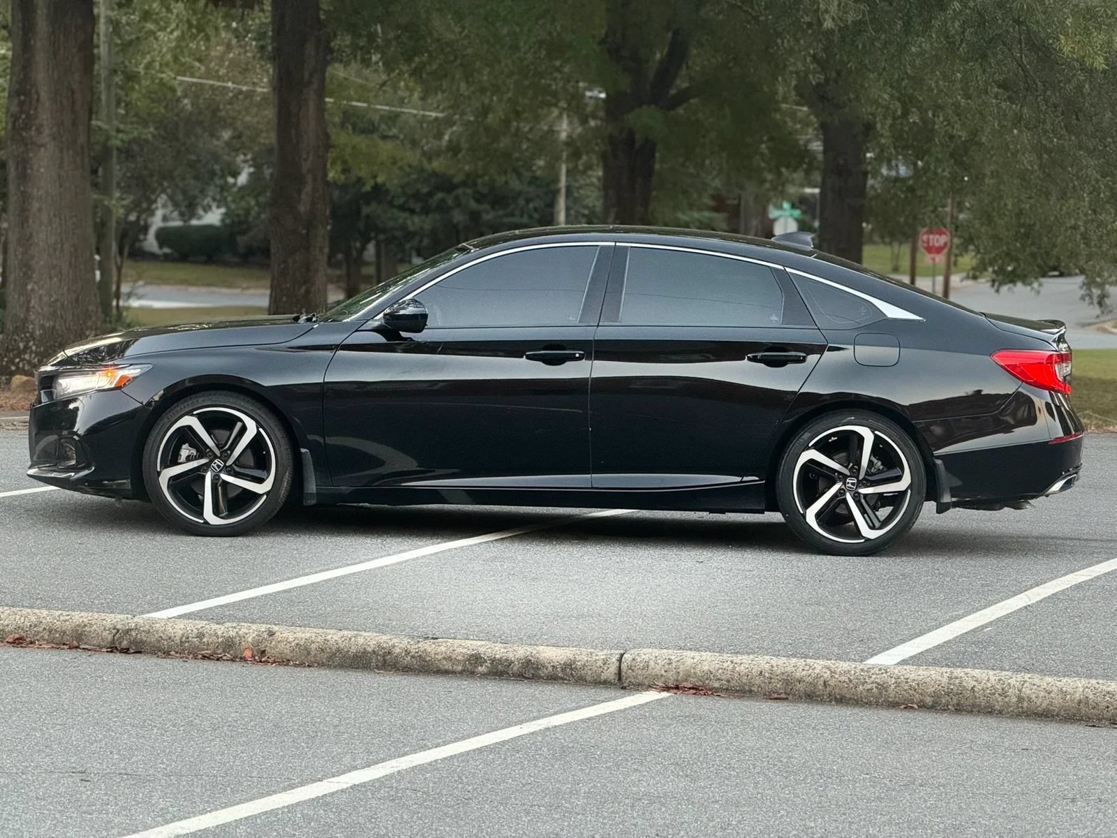 Used 2021 Honda Accord Sport image 27
