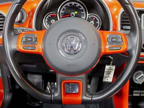 Used 2019 Volkswagen Beetle 2.0T S FWD image 16