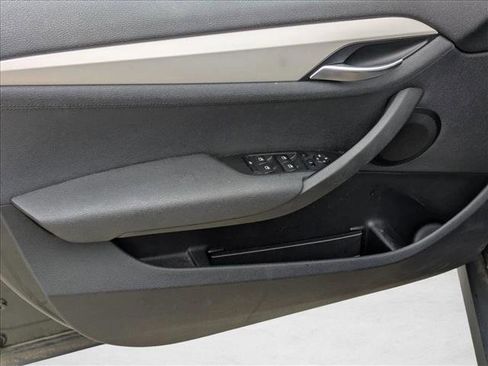 Used 2015 BMW X1 xDrive28i image 9