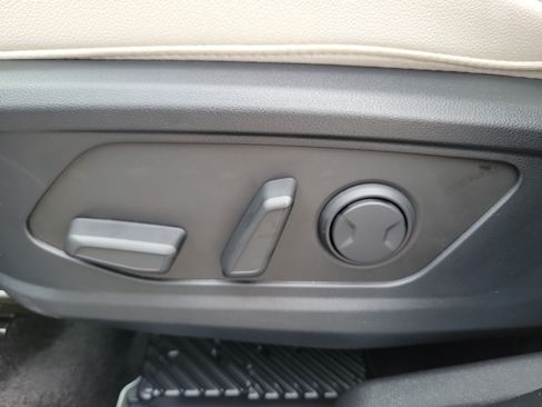 New 2026 Hyundai Tucson Limited FWD image 23