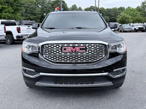 Used 2019 GMC Acadia Denali w/ Technology Package FWD image 3