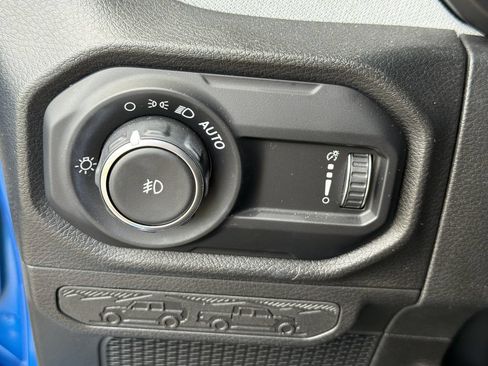 Used 2024 Jeep Wrangler Unlimited Sport AWD/4WD image 32