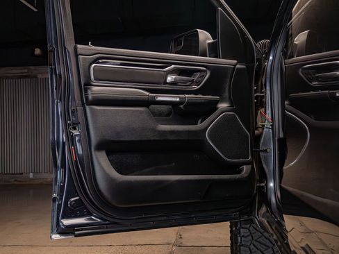 Used 2021 RAM 1500 Laramie w/ Sport Appearance Package AWD/4WD image 29