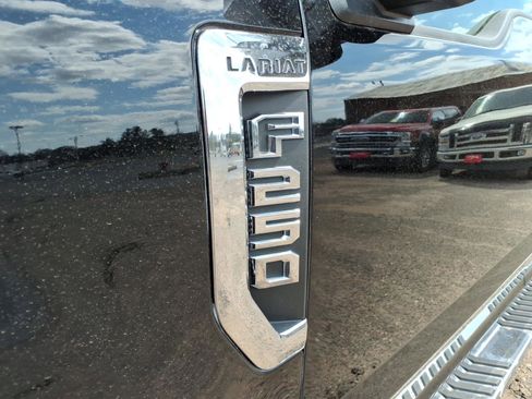 Used 2017 Ford F250 Lariat w/ Chrome Package AWD/4WD image 2