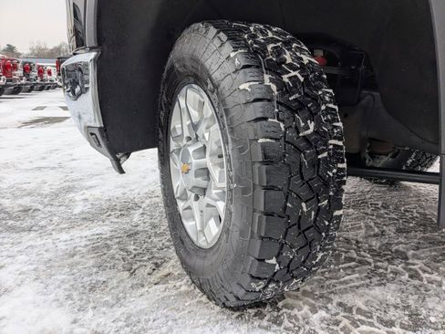 Certified 2024 Chevrolet Silverado 3500 LTZ w/ LTZ Plus Package image 37