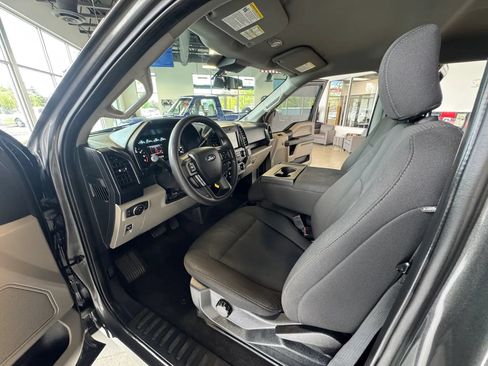 Used 2019 Ford F150 XL w/ Equipment Group 101A Mid AWD/4WD image 12