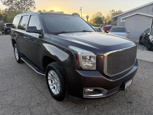 Used 2015 GMC Yukon SLT image 3