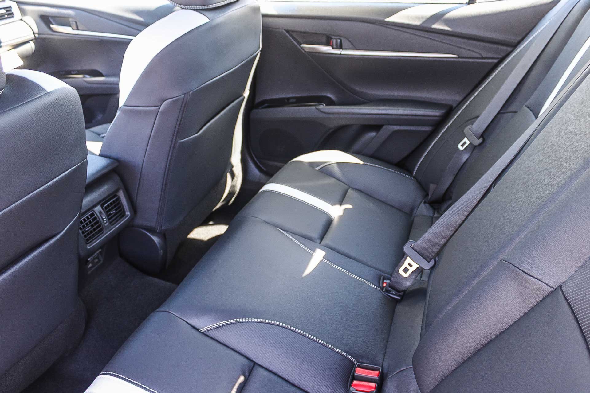 New 2026 Toyota Camry SE FWD image 21