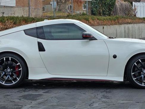 Used 2016 Nissan 370Z NISMO image 6