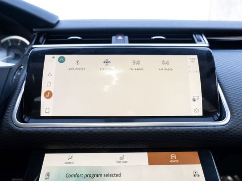 Used 2023 Land Rover Range Rover Velar R-Dynamic S image 30