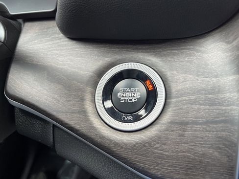 New 2025 Jeep Grand Cherokee L Limited w/ Black Appearance Package image 34