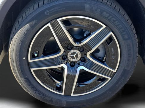 New 2026 Mercedes-Benz GLC 300 image 9