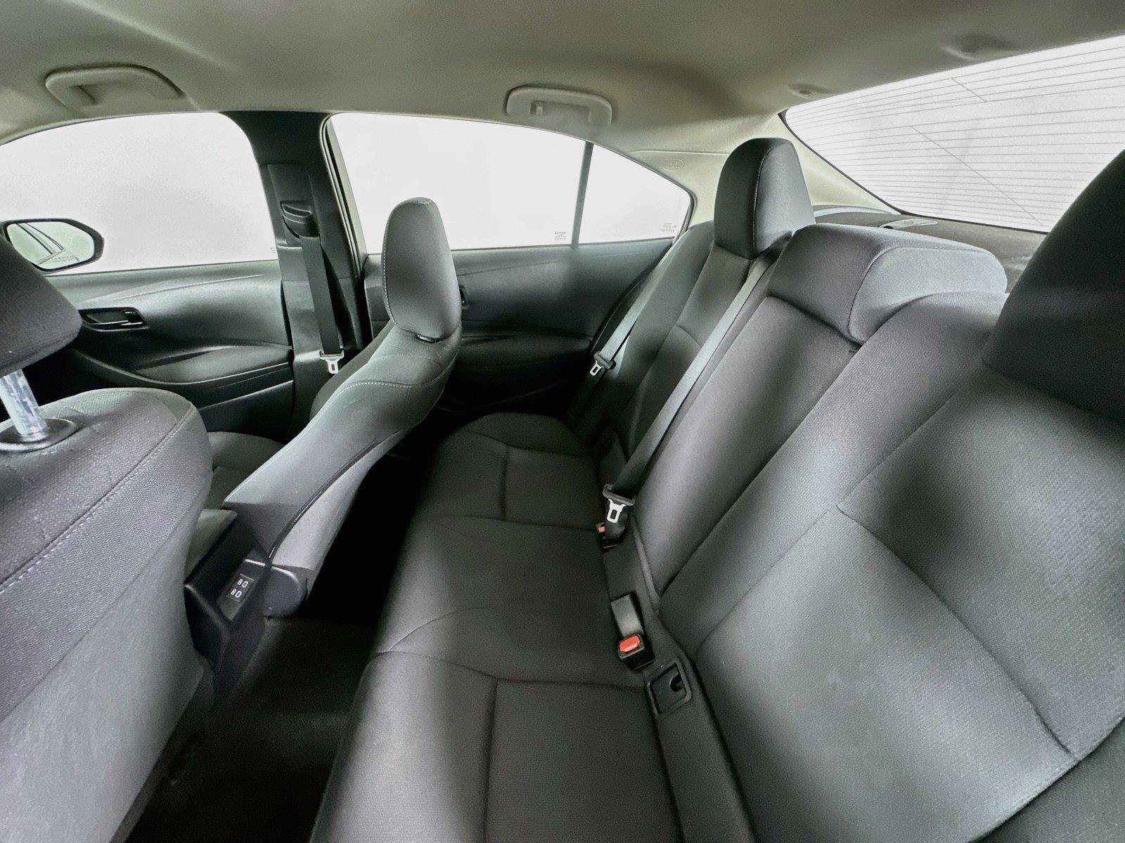 Used 2025 Toyota Corolla LE FWD image 11