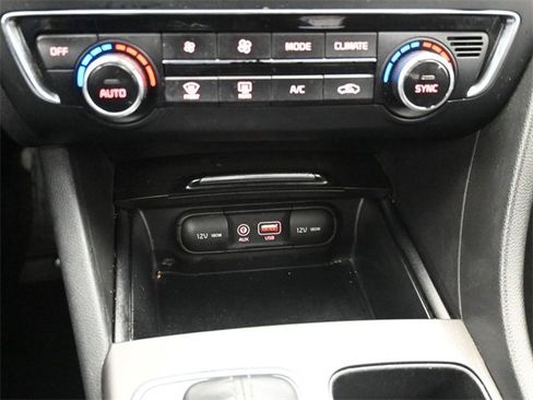 Used 2016 Kia Optima LX w/ Technology Package image 32