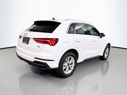 Used 2023 Audi Q3 2.0T Premium w/ Convenience Package AWD/4WD image 4