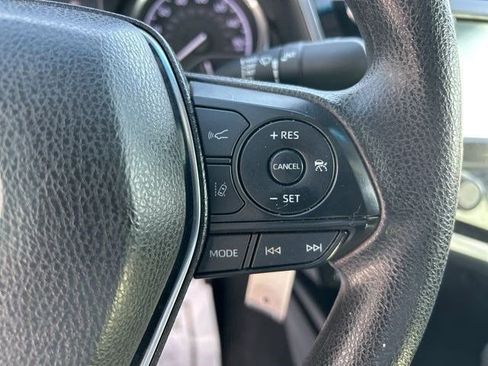 Used 2019 Toyota Camry L image 18