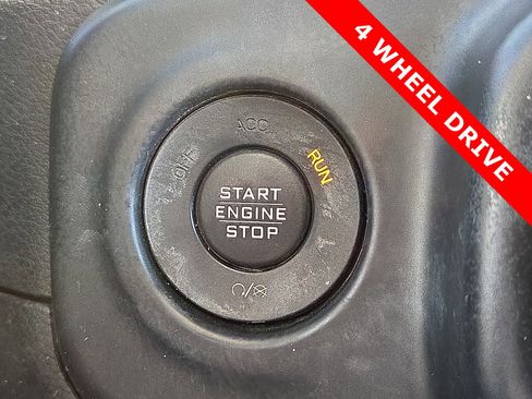 Used 2018 Jeep Wrangler Unlimited Sahara image 21