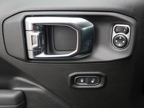 New 2026 Jeep Wrangler Rubicon image 11