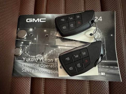 Used 2024 GMC Yukon XL Denali Ultimate AWD/4WD image 36