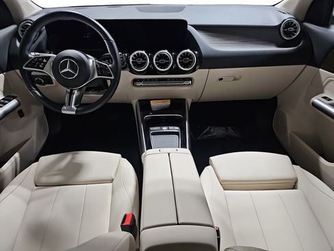 Certified 2025 Mercedes-Benz GLA 250 image 10