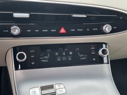 New 2026 Genesis GV70 2.5T Select image 29