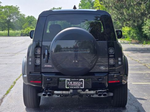 Used 2022 Land Rover Defender 90 Carpathian Edition image 6