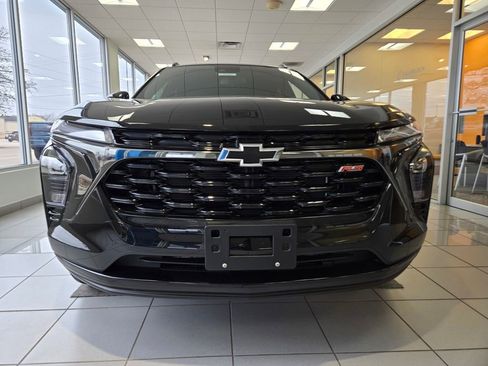 New 2025 Chevrolet Trax RS w/ Sunroof Package image 26