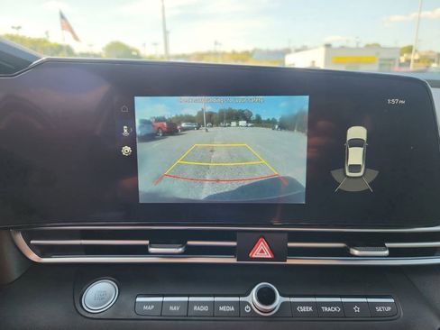 Certified 2023 Hyundai Elantra Limited image 17