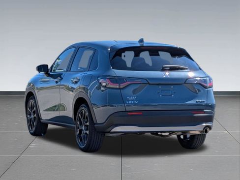 Certified 2025 Honda HR-V Sport image 3