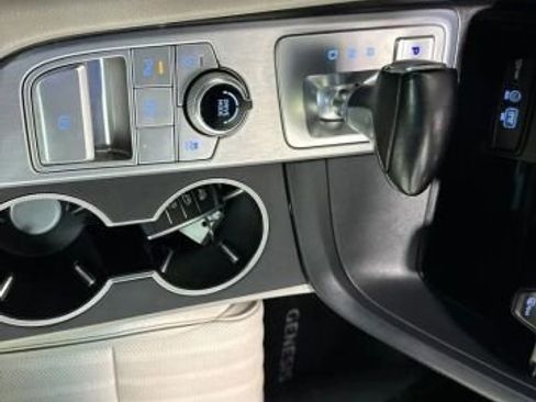 Used 2019 Genesis G70 2.0T Advanced w/ Elite Package image 21