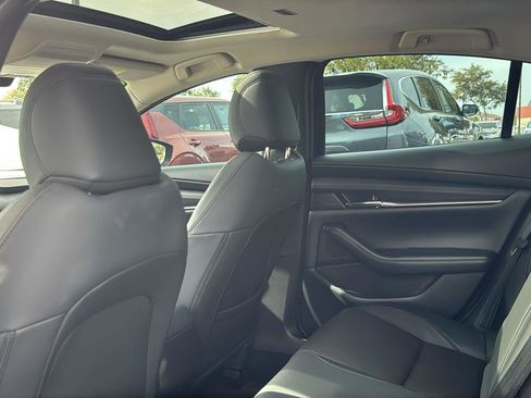 Used 2021 MAZDA MAZDA3 s image 26