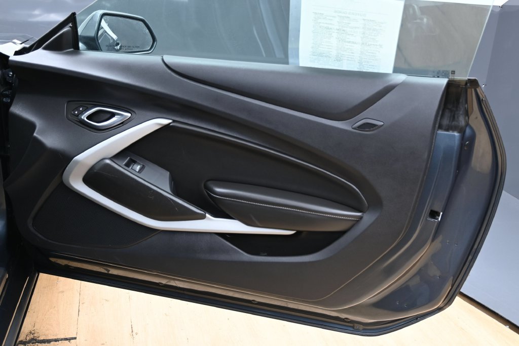 Used 2023 Chevrolet Camaro LT RWD image 27