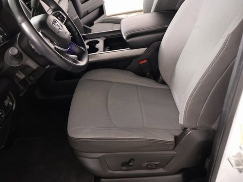 Used 2024 RAM 2500 Big Horn w/ Off Road Package image 10